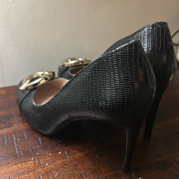 Diane Von Furstenberg Blk heels, size 8 - Picture 7 of 12